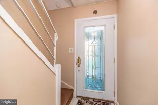 29 Hope Rd, Levittown, PA 19056 - Photo 8