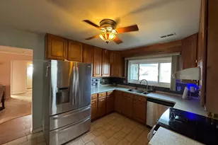 46 Hydrangea Rd, Levittown, PA 19056 - Photo 2