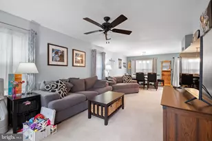 1009 Heather Ln, Quakertown, PA 18951 - Photo 4