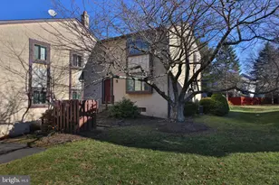 110 Palace Ct, Chalfont, PA 18914 - Photo 2