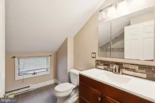 7 Indian Red Rd, Levittown, PA 19057 - Photo 24