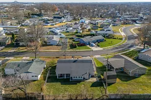 111 Border Rock Rd, Levittown, PA 19057 - Photo 44