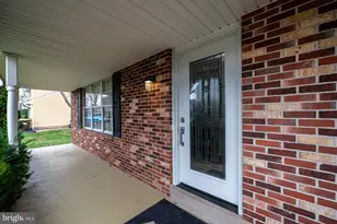 292 Hollow Branch Ln, Yardley, PA 19067 - Photo 4