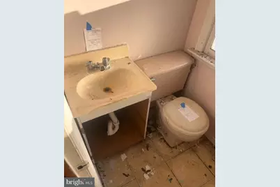 2424 Wood Avenue, Tullytown, PA 19007 - Photo 16