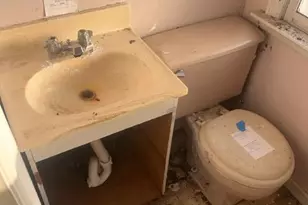 2424 Wood Ave, Tullytown, PA 19007 - Photo 16