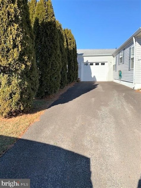 381 Spring Meadow Cir, New Hope, PA 18938-1571