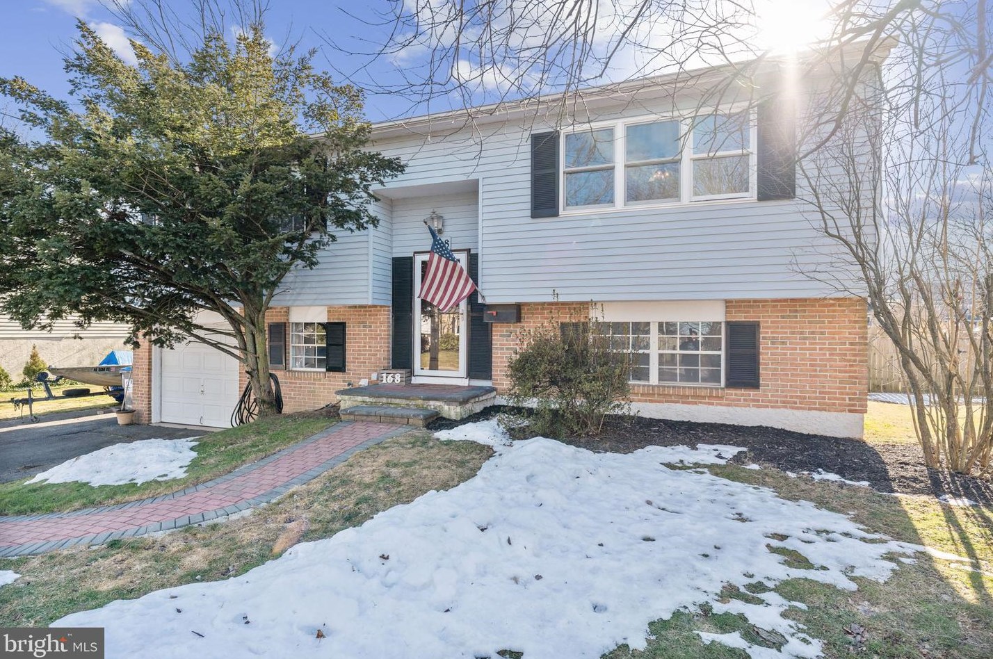 168 Chestnut St, Chalfont, PA 18914-2931