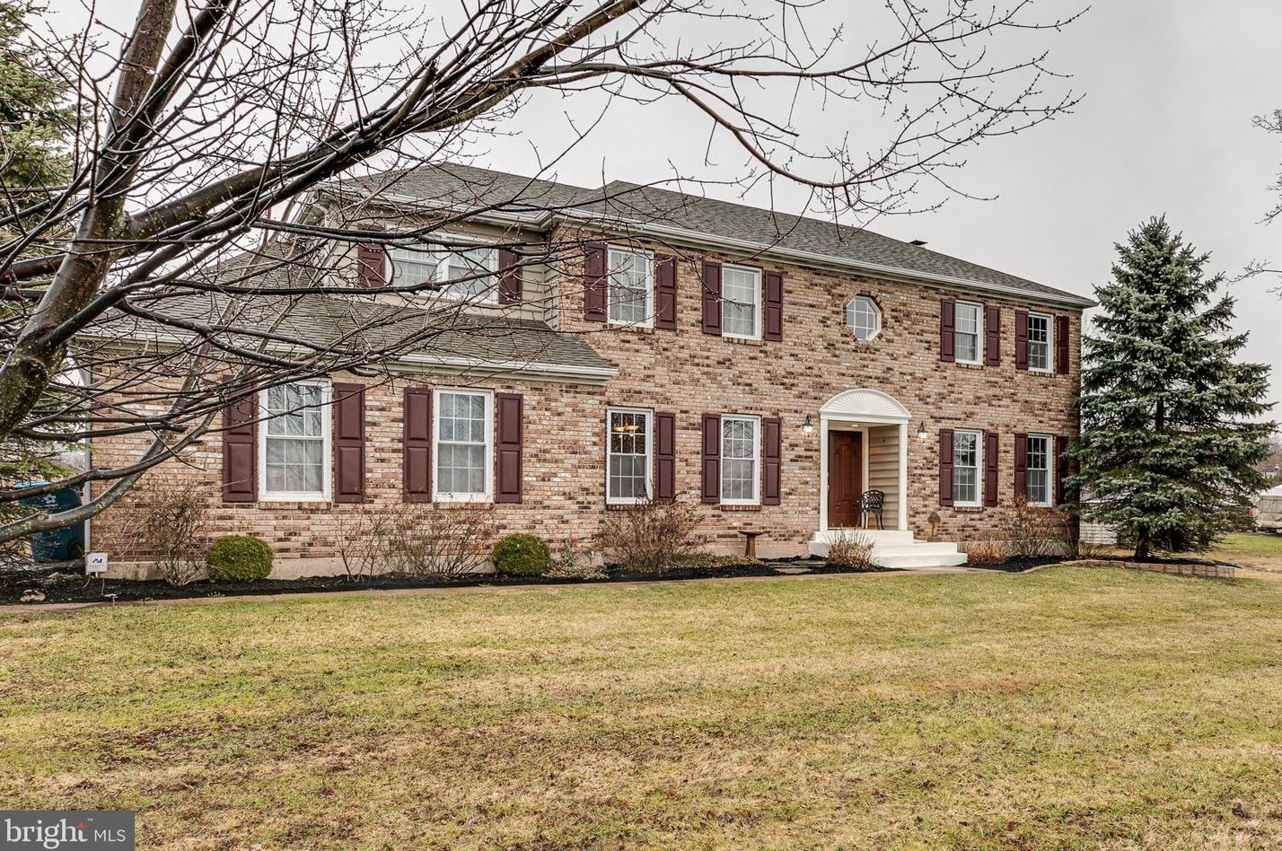 1401 Holly Dr, Perkasie, PA 18944-2144