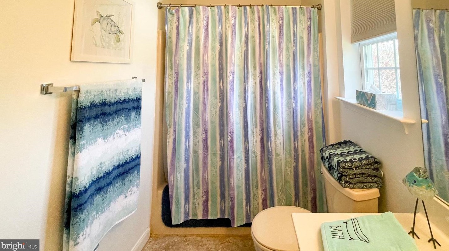 105 Aspen Dr, Sellersville PA  18960-1659 exterior