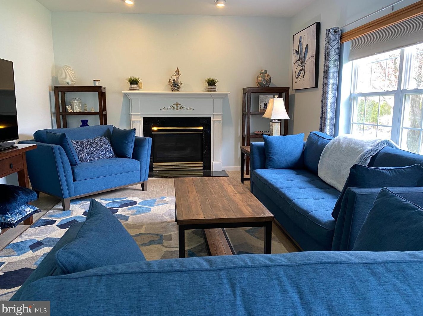 105 Aspen Dr, Sellersville PA  18960-1659 exterior