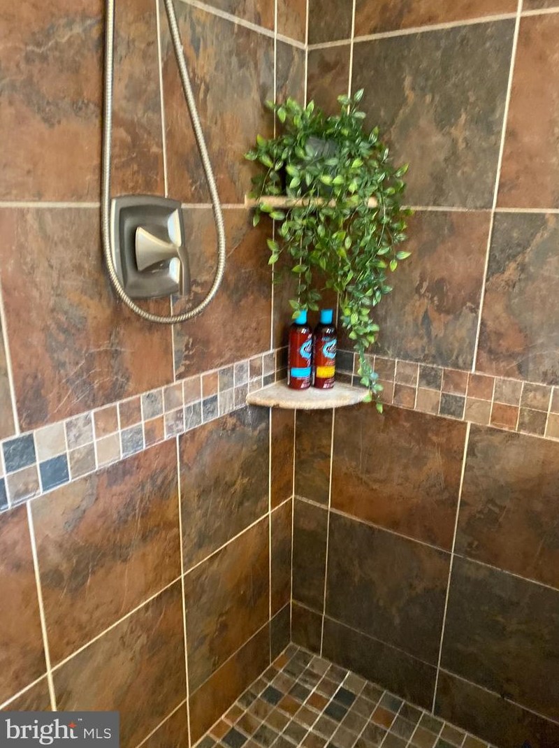 105 Aspen Dr, Sellersville PA  18960-1659 exterior