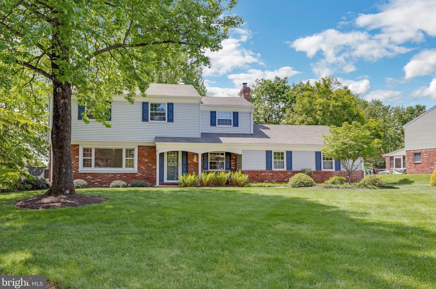133 Buckshire Dr, Southampton, PA 18966-2081