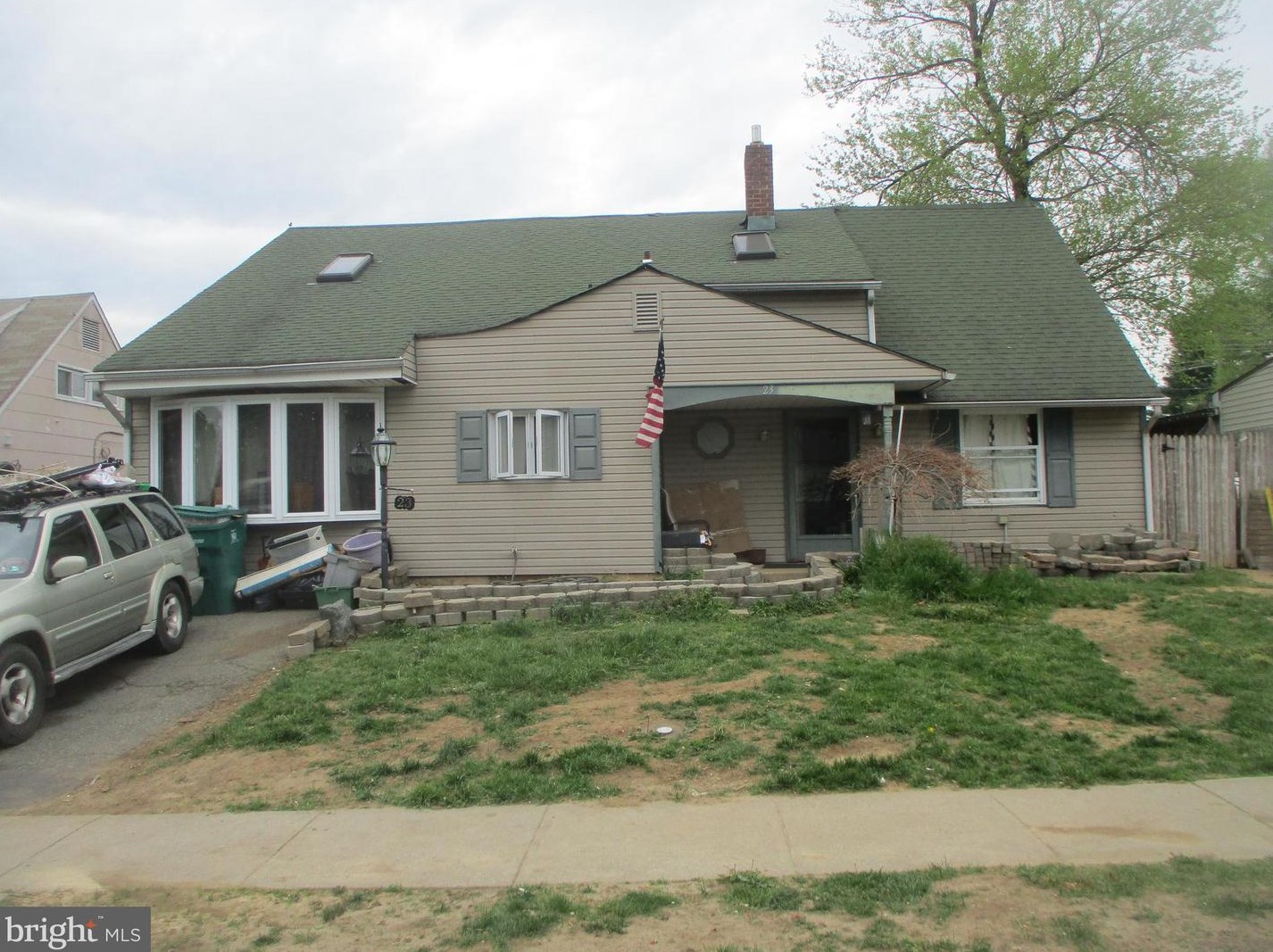 23 Ivy Hill Rd, Levittown, PA 19057-2309