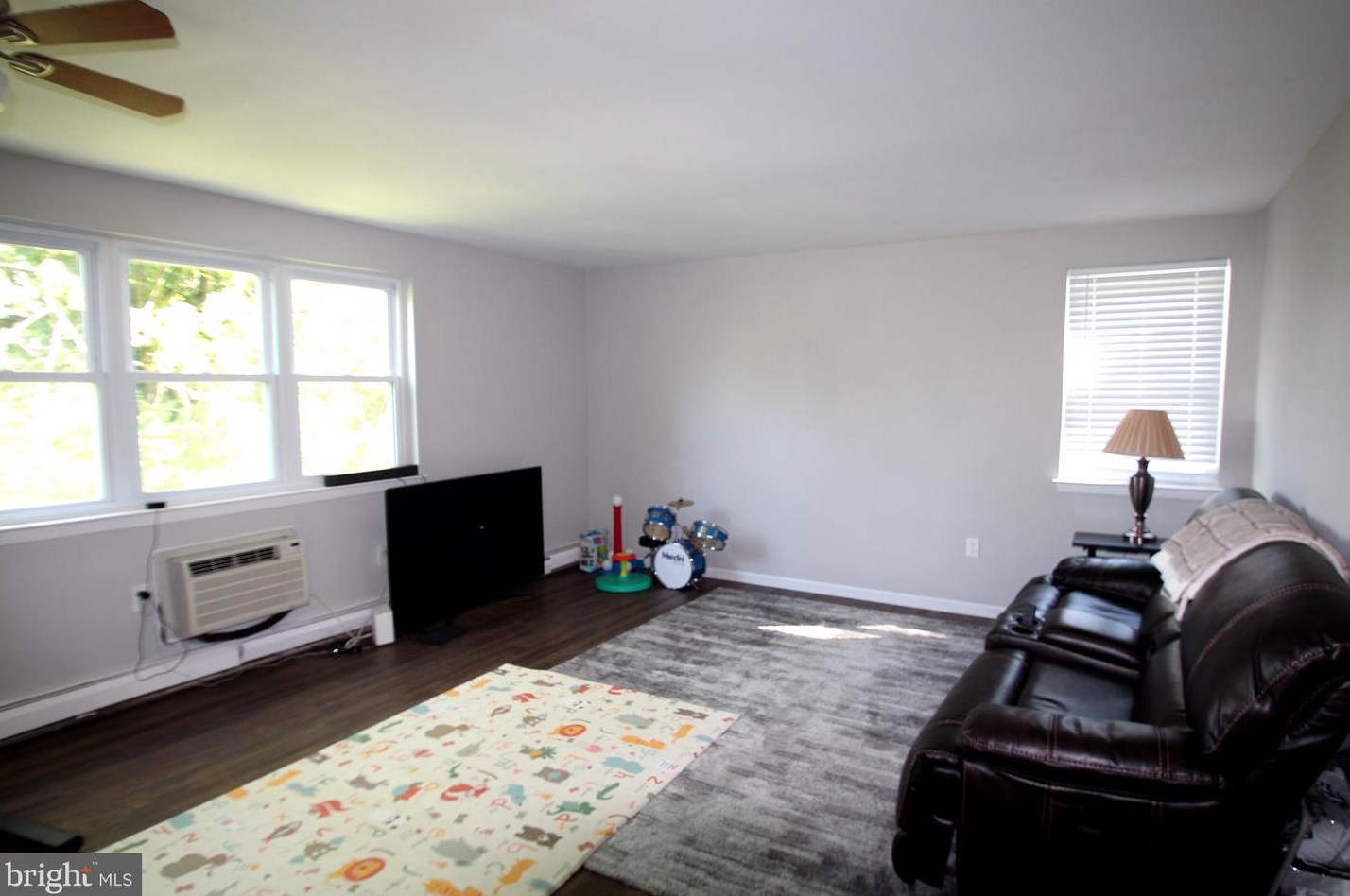 333 Lacey Ave #c7, Gardenville, PA