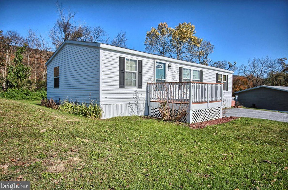 31 Saria Ln, Carlisle, PA 17015