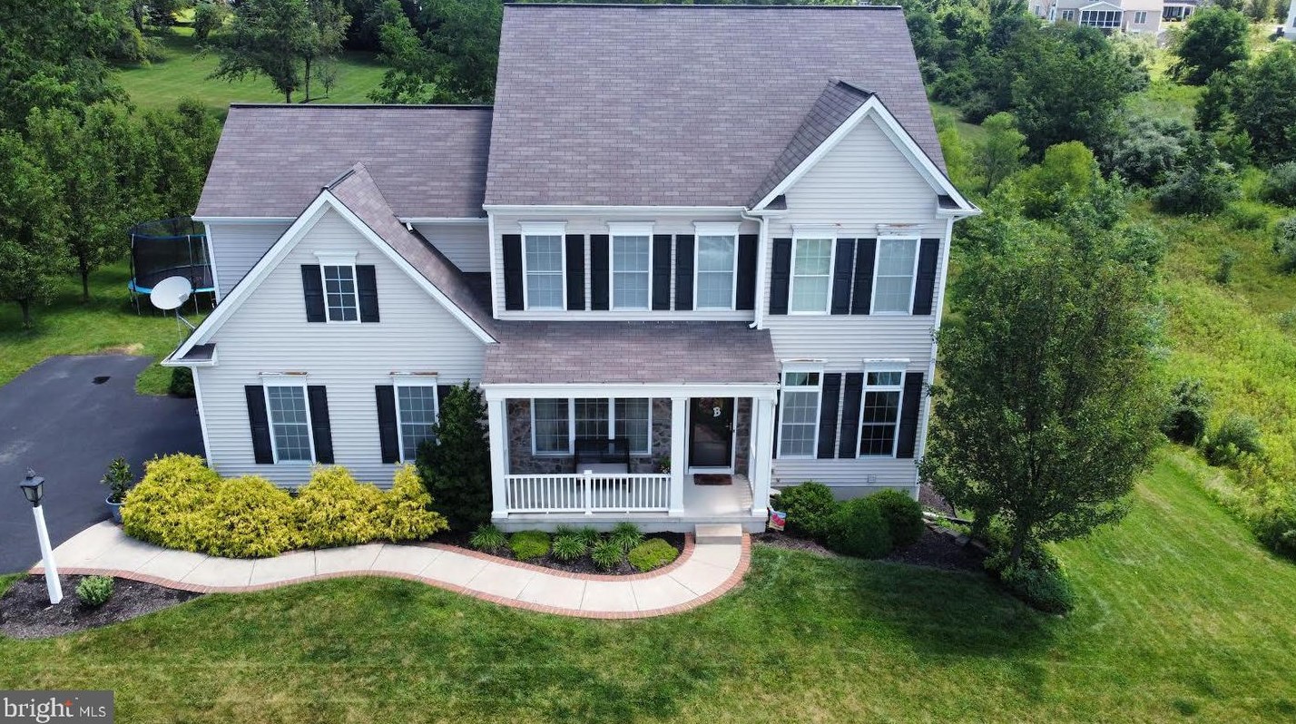 2395 Dewey Ln, West Enola, PA 17025