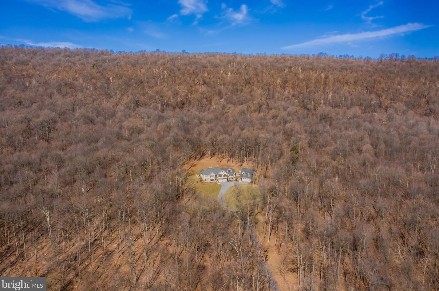 112 Mountain Ln, West Enola, PA 17025