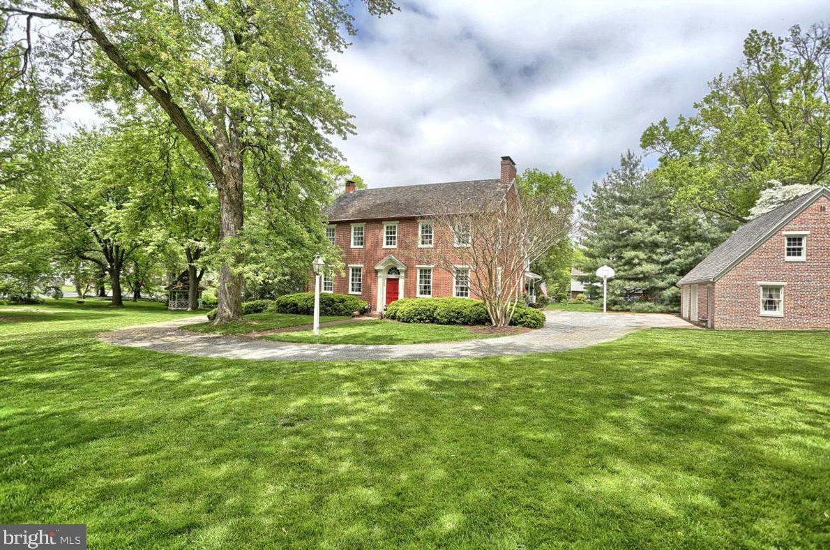 49 Golf View Rd, Camp Hill, PA 17011