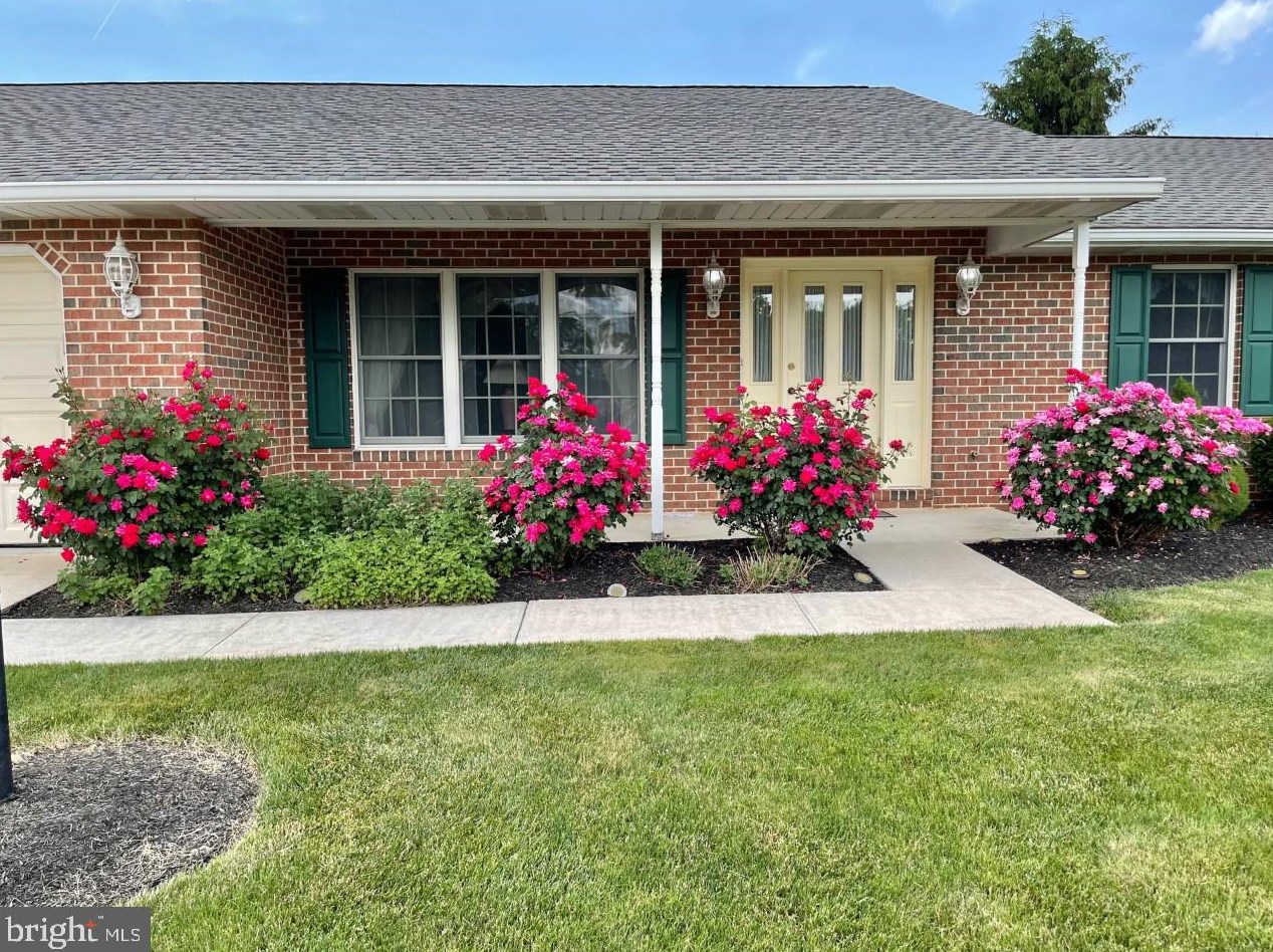 911 Loring Ln, Navy Sup Dpt, PA 17055-4094