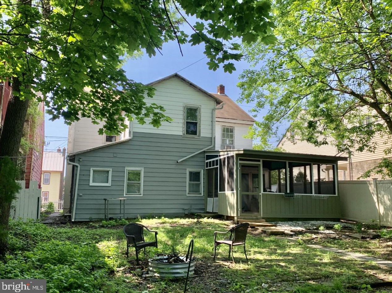 211 E Main St, Camp Hill, PA 17011