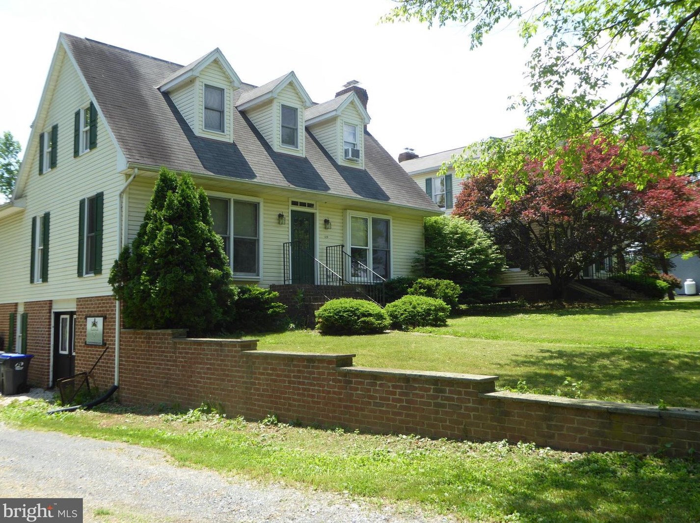 127 E Yellowbreeches Rd, Carlisle, PA 17015