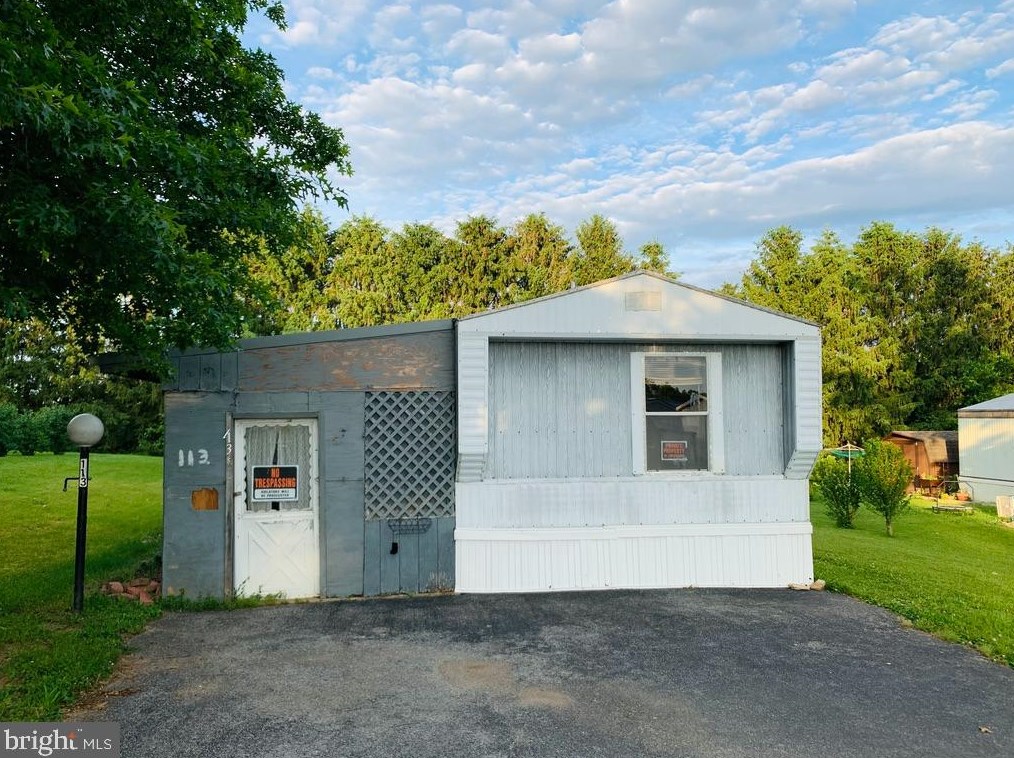 113 Conodoguinet Mobile Estate, North Newton, PA 17241