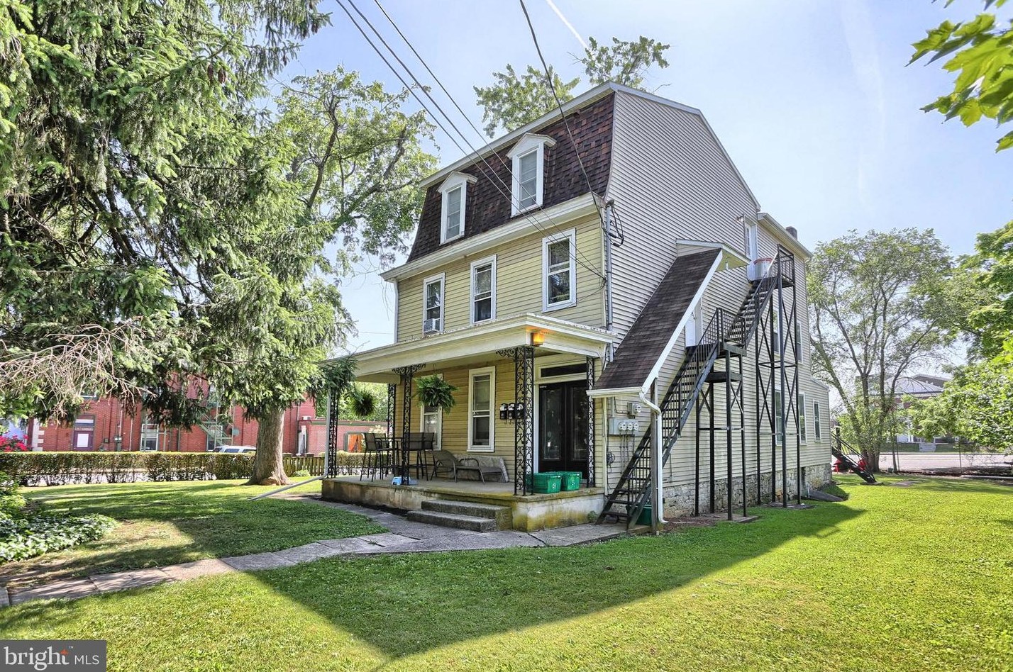 706 N West St, Carlisle, PA 17013