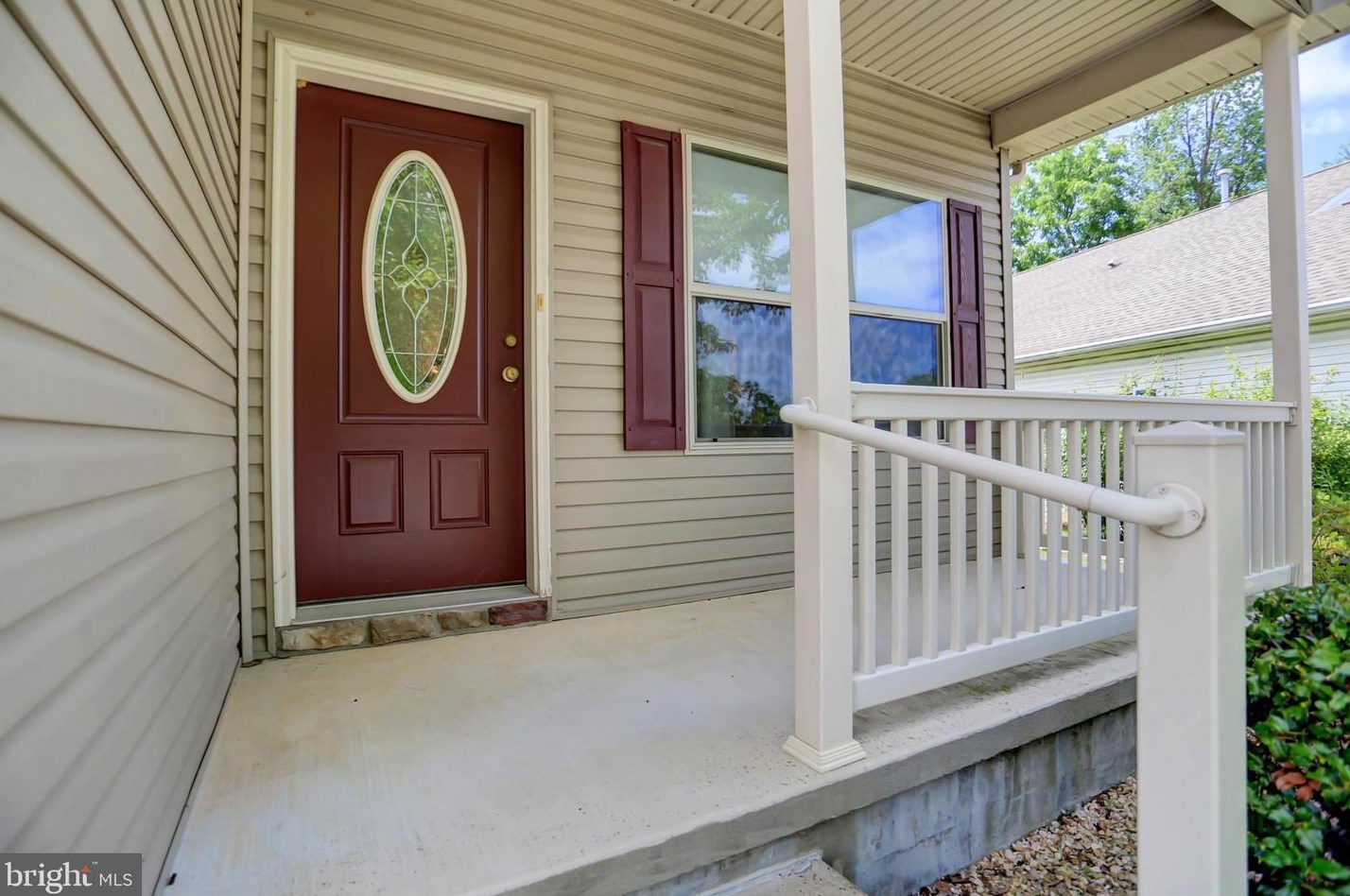 43 Colonial Ct, Lees Cross Roads, PA 17257