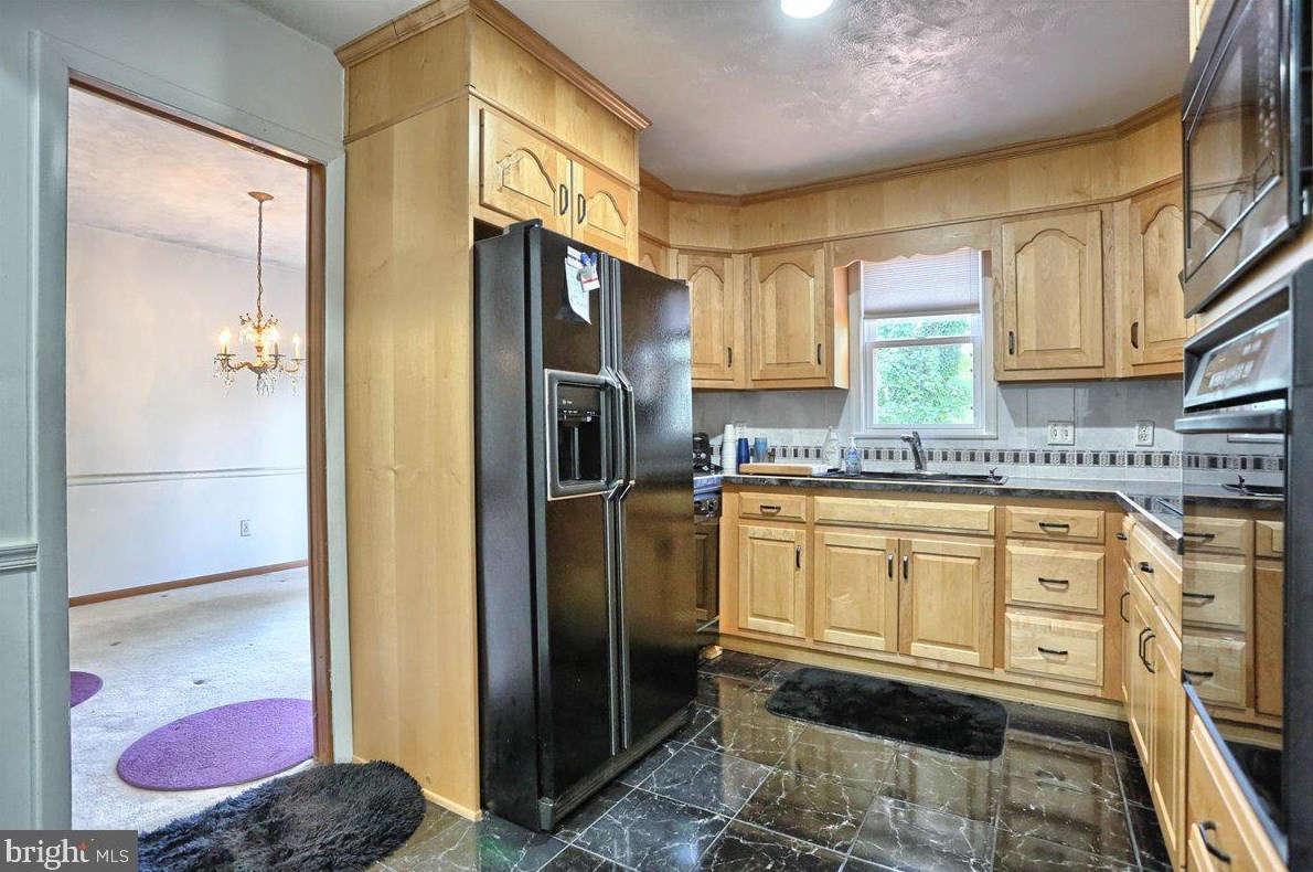 1101 Indiana Ave, Lemoyne, PA 17043