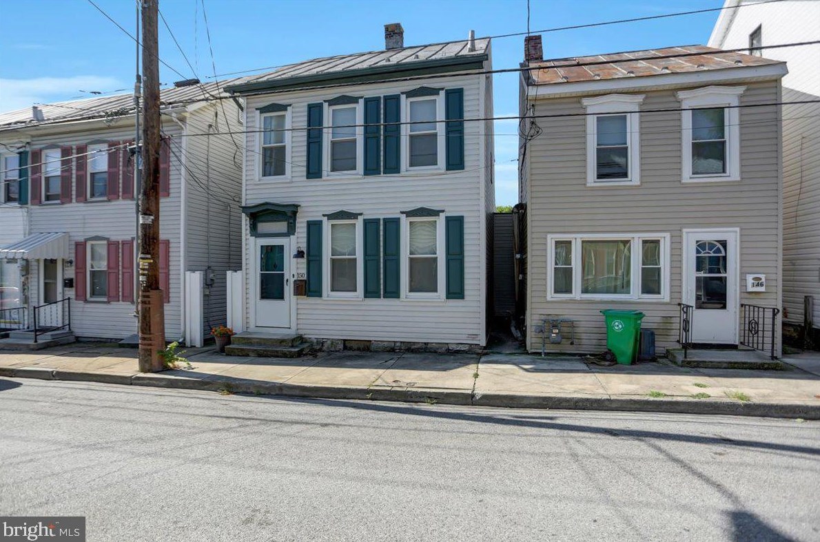 150 W Penn St, Carlisle, PA 17013