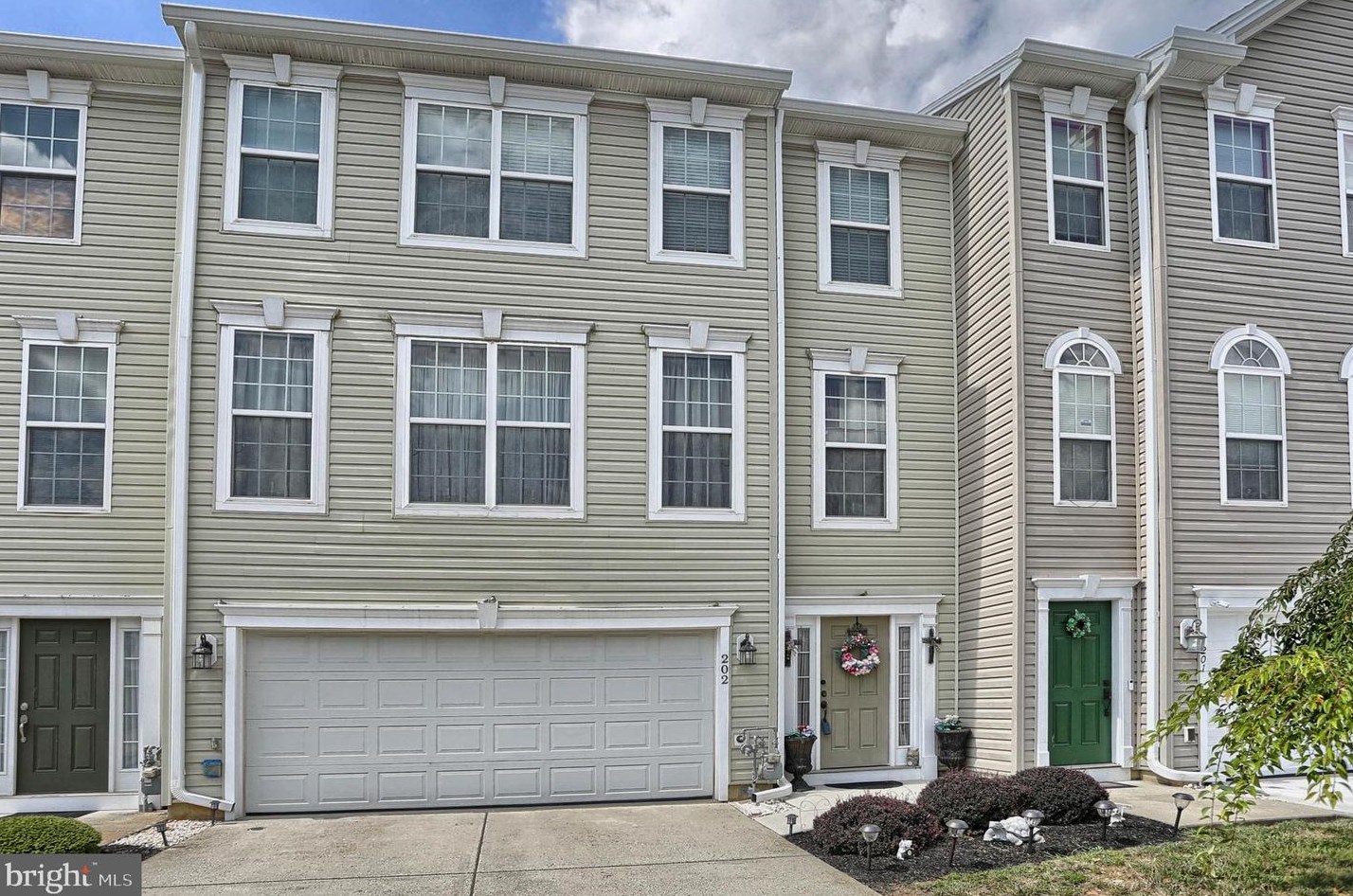 202 Brook Meadow Dr, Navy Sup Dpt, PA 17050-3139
