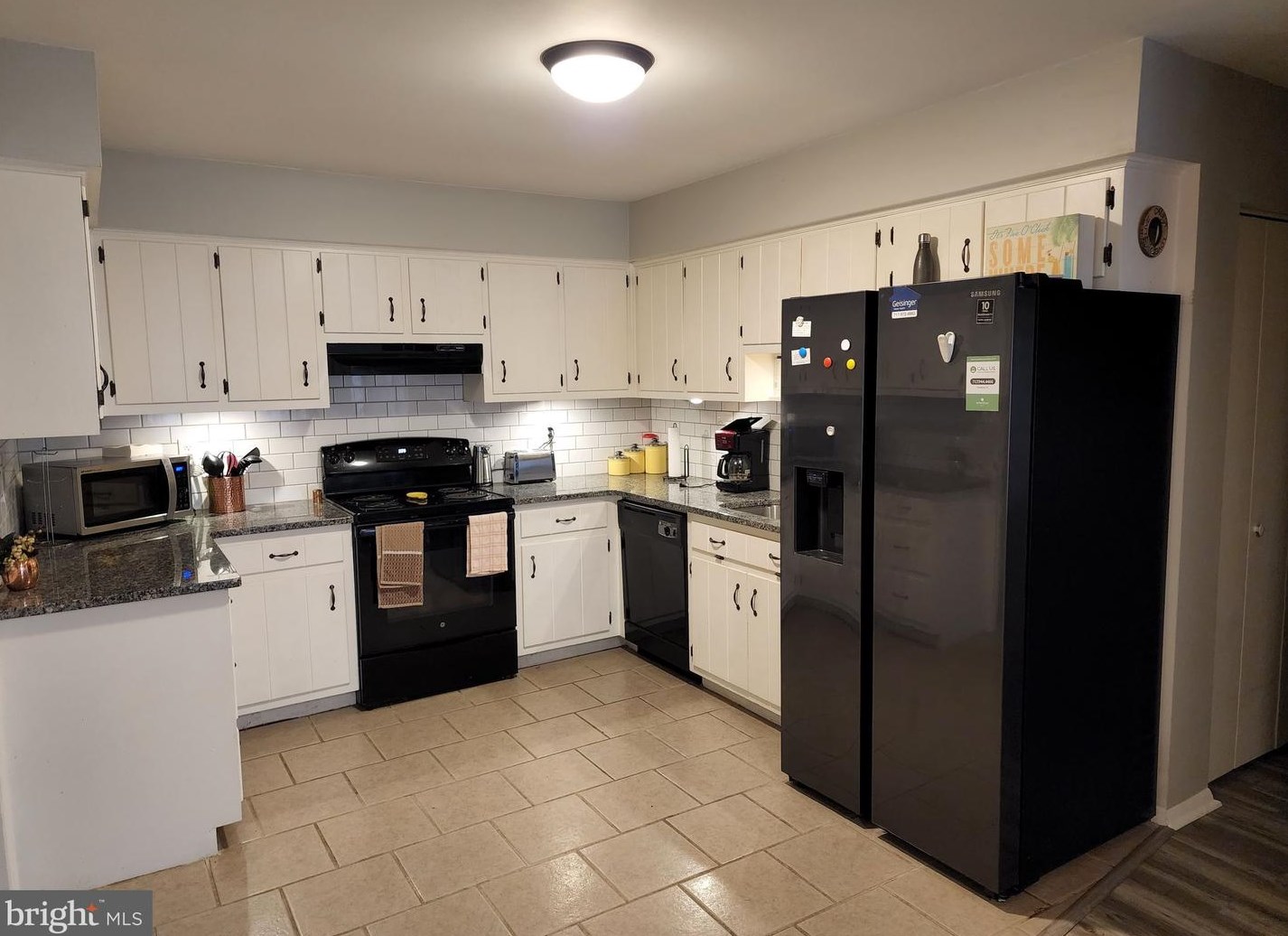 813 Walnut St, Navy Sup Dpt PA  17055-2887 exterior