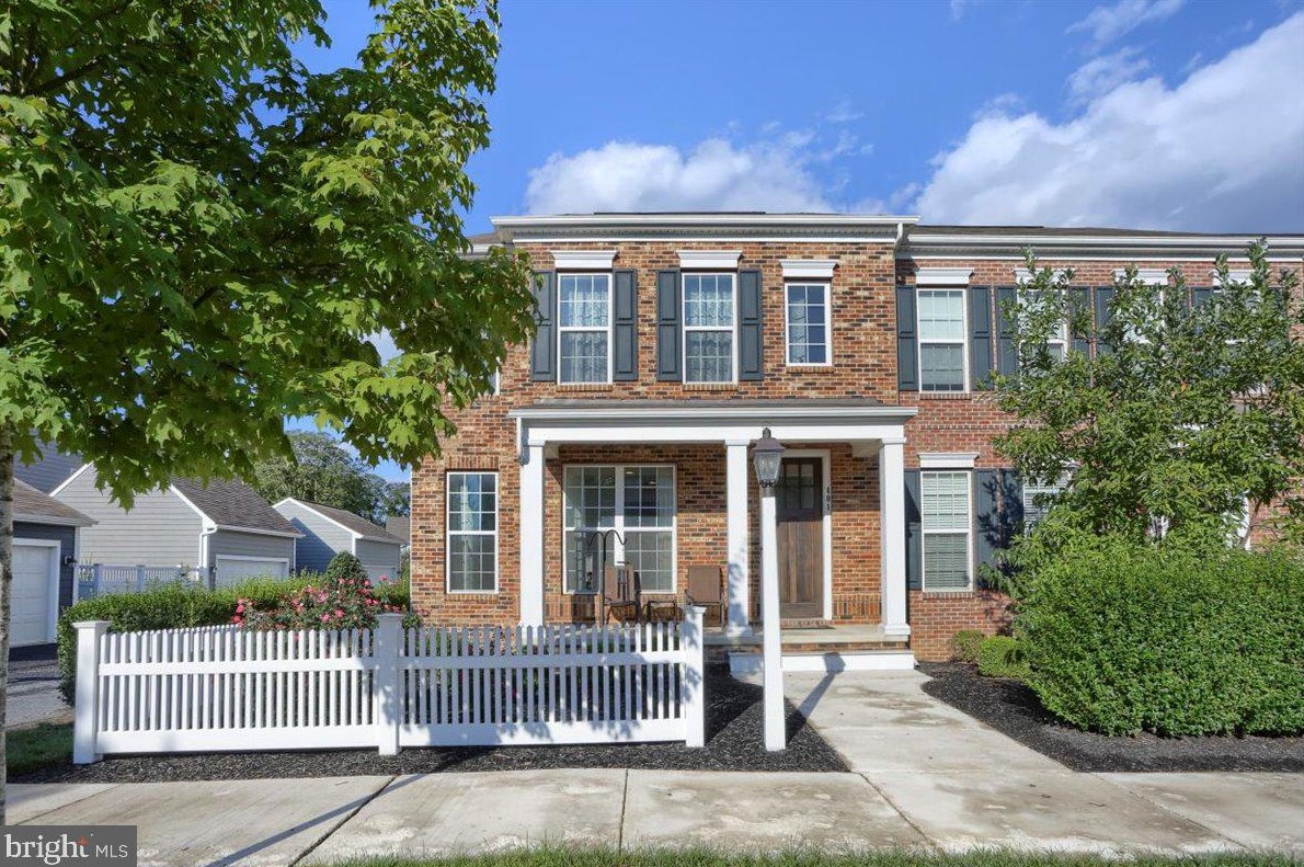 401 Old Farm Ln, Navy Sup Dpt, PA 17050-4117
