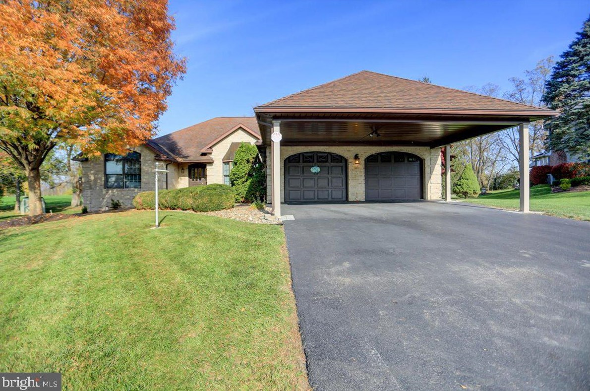 75 Diller Dr, Lees Cross Roads, PA 17257
