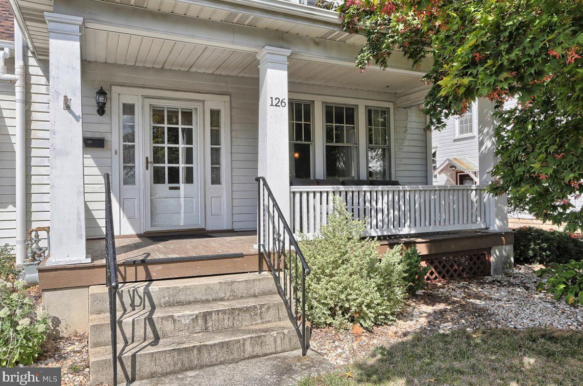 126 Cedar St, Carlisle, PA 17013