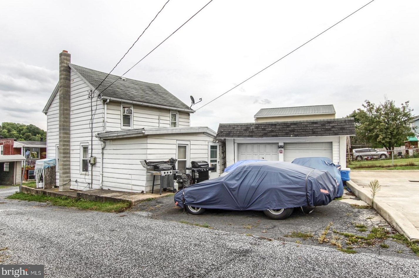 483 Myers St, West Enola, PA 17025-3029