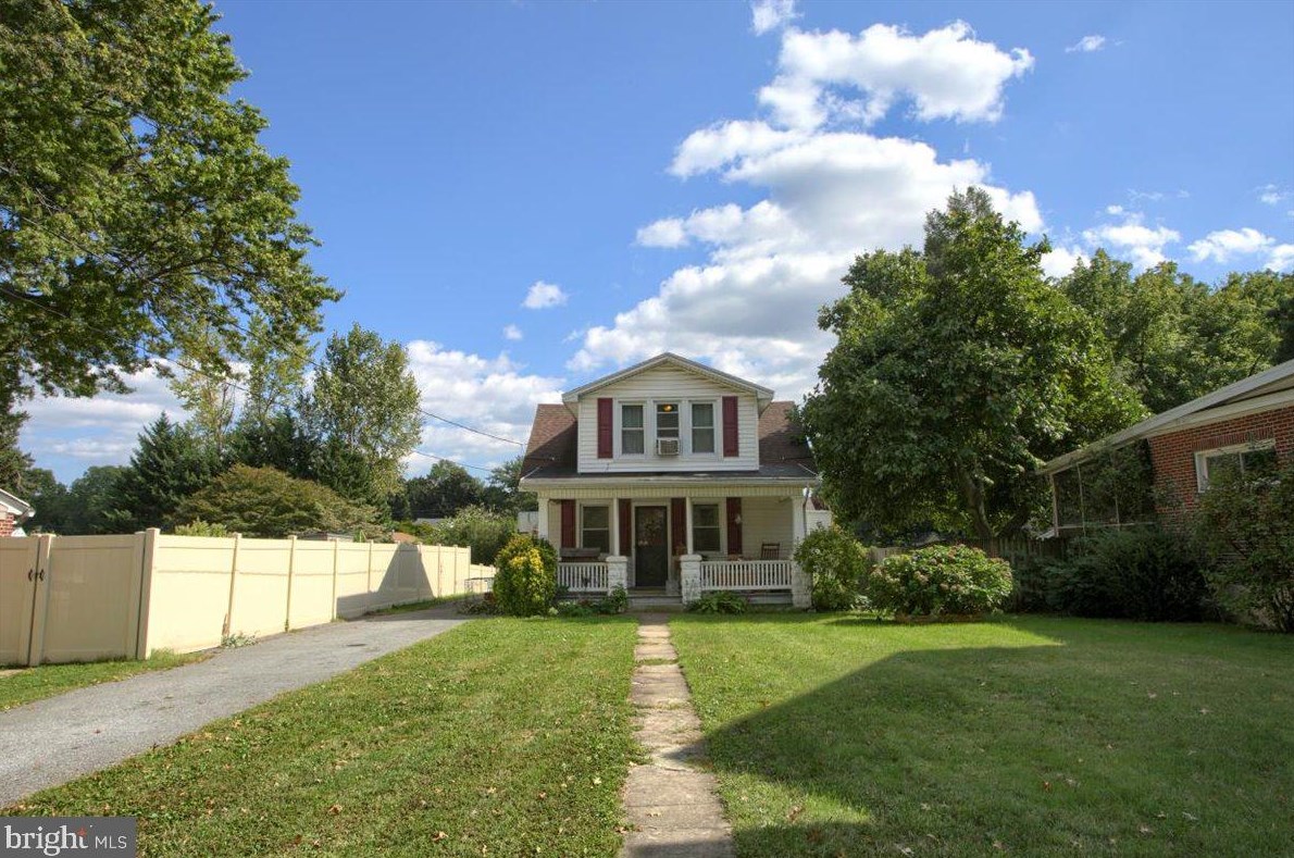 256 Walton St, Lemoyne, PA 17043