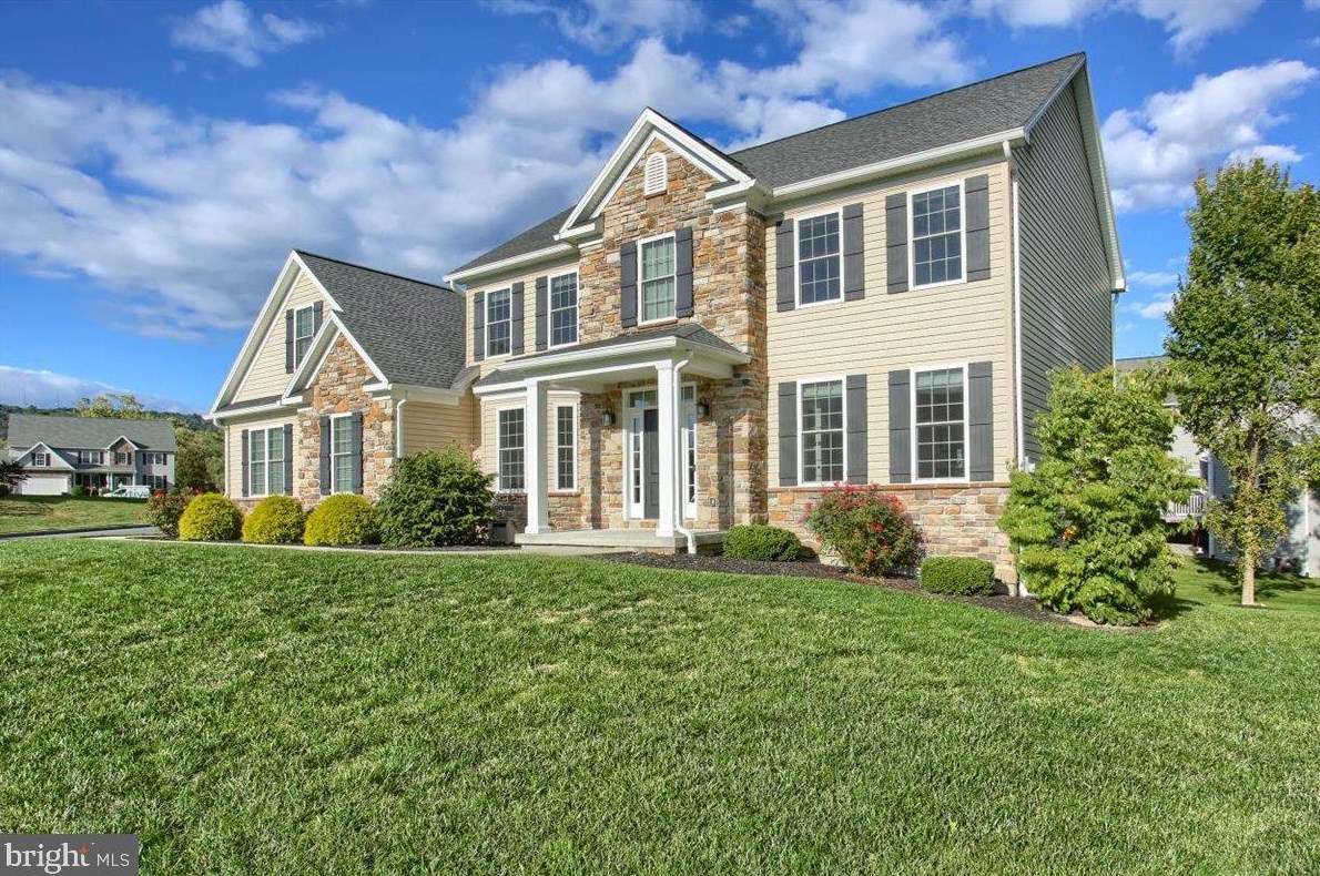 6315 Broad Wing Ct, Navy Sup Dpt, PA 17050