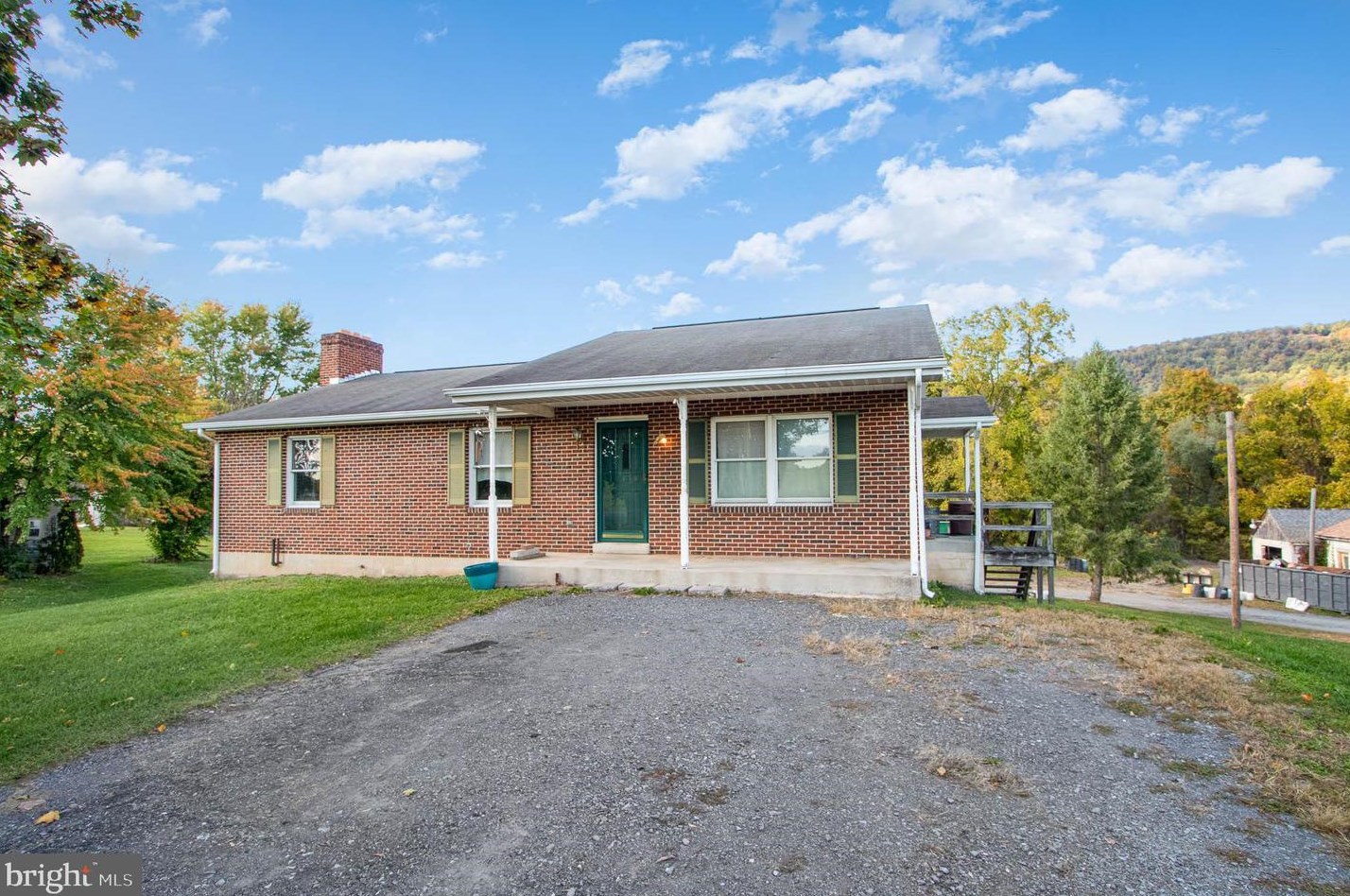 7582 Wertzville Rd, Carlisle, PA 17015