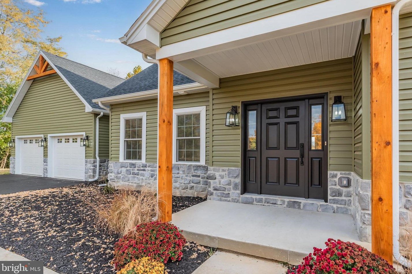 16 Beverly Ct, Carlisle, PA 17015