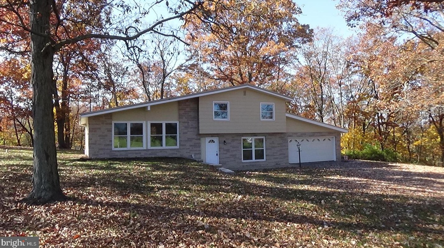 1522 Mcclures Gap Rd, Carlisle, PA 17015