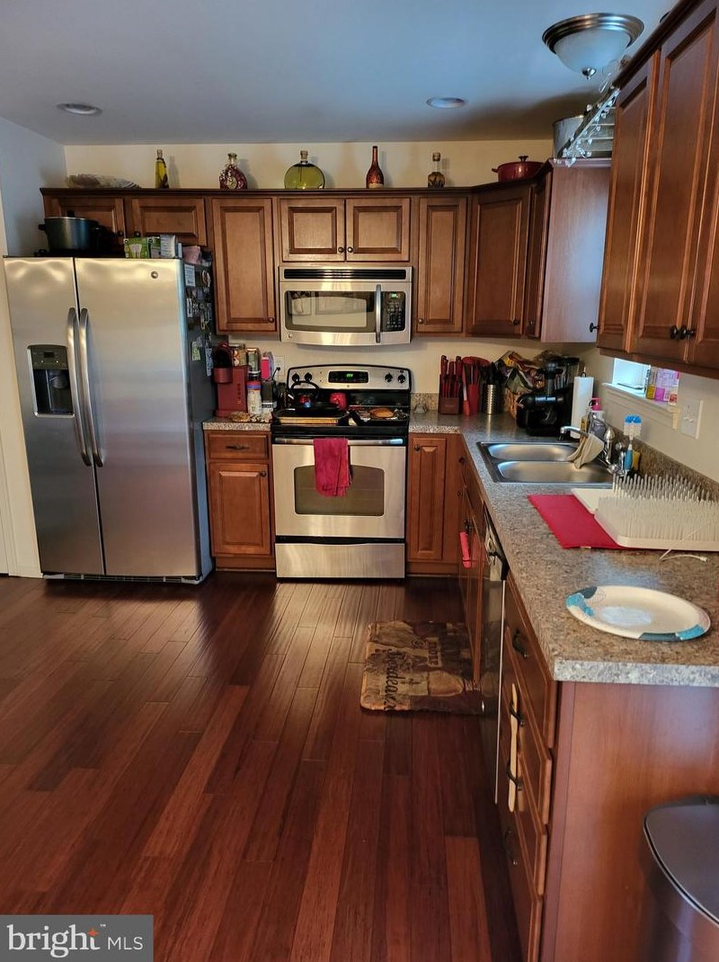 467 Galleon Dr, Navy Sup Dpt, PA 17050