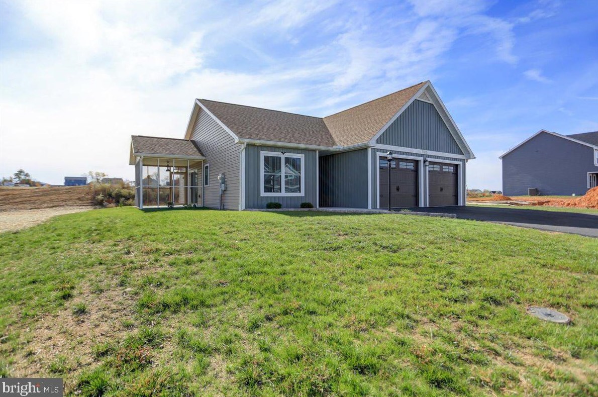 1007 Southwood Dr, Lees Cross Roads, PA 17257