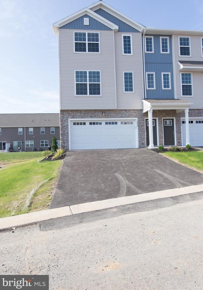 1863 Shady Ln, Navy Sup Dpt, PA 17055