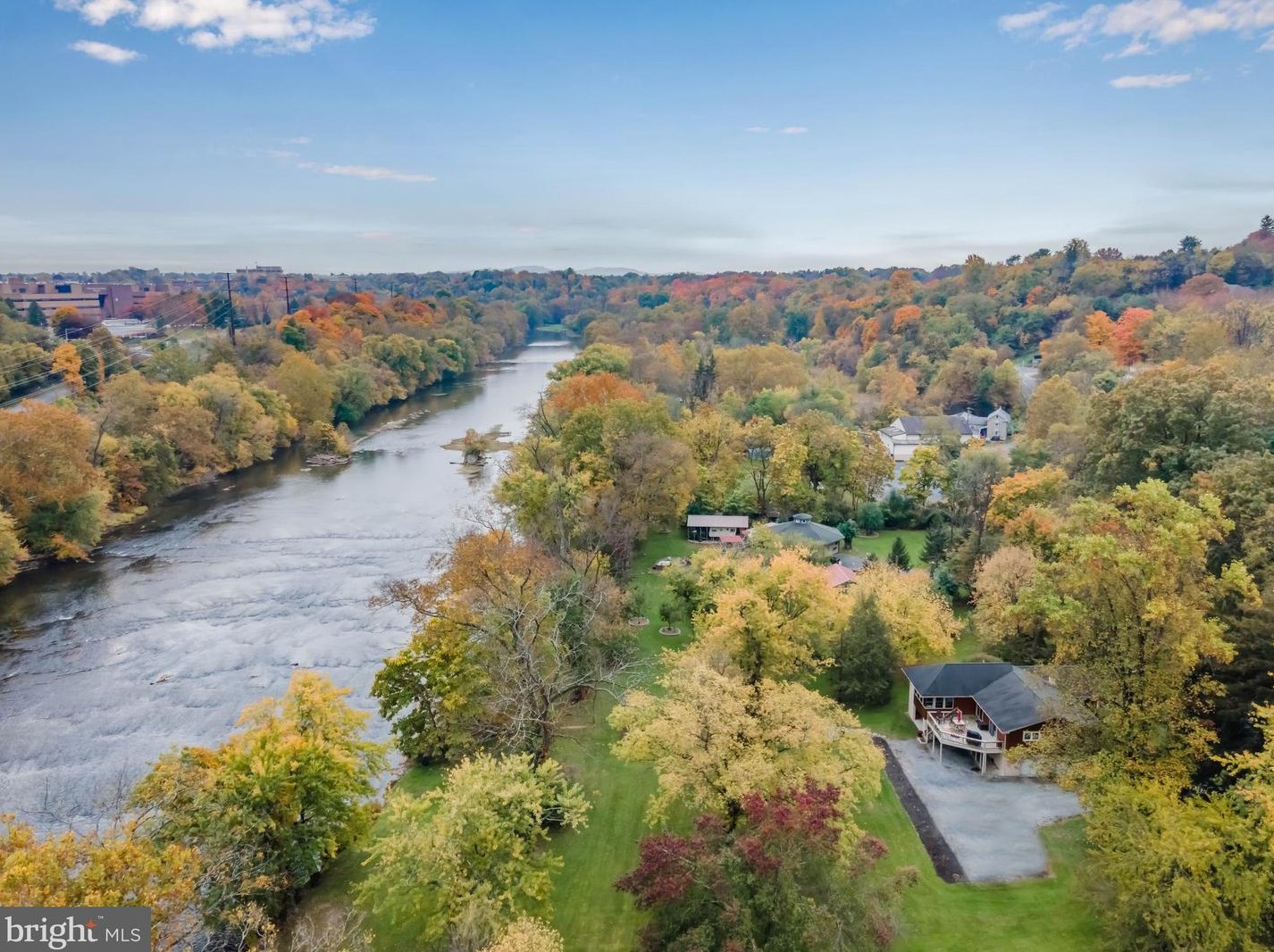 1013 Oyster Mill Rd, Camp Hill, PA 17011