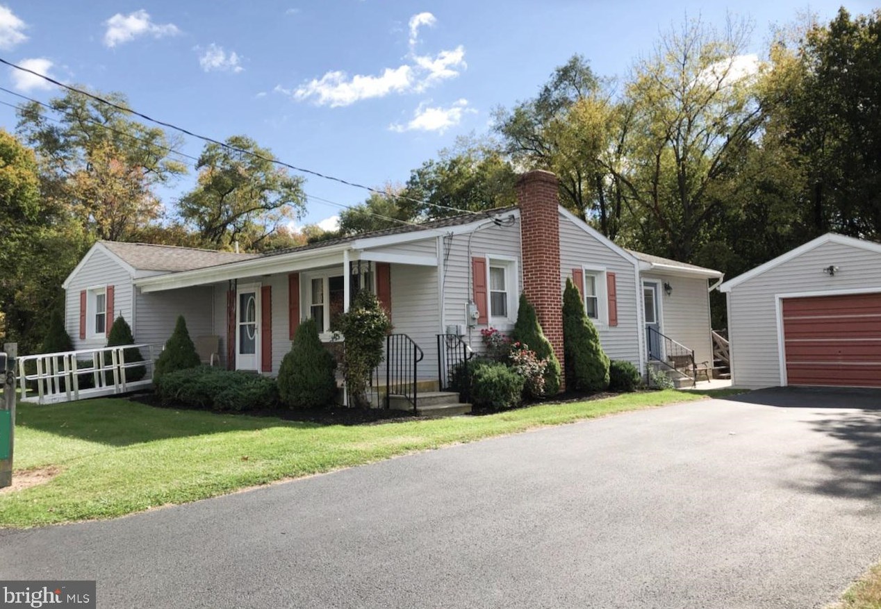 8 Verna St, North Newton, PA 17241