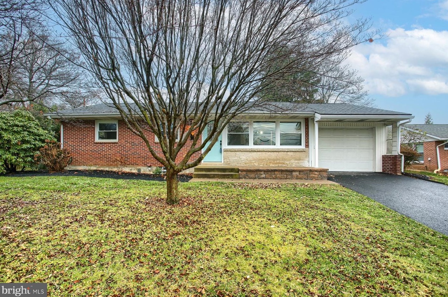 334 N 21st St, Camp Hill, PA 17011
