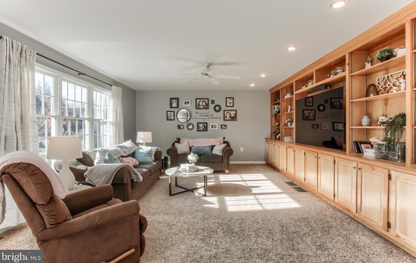 23 Surrey Ln, Navy Sup Dpt PA  17050-7801 exterior