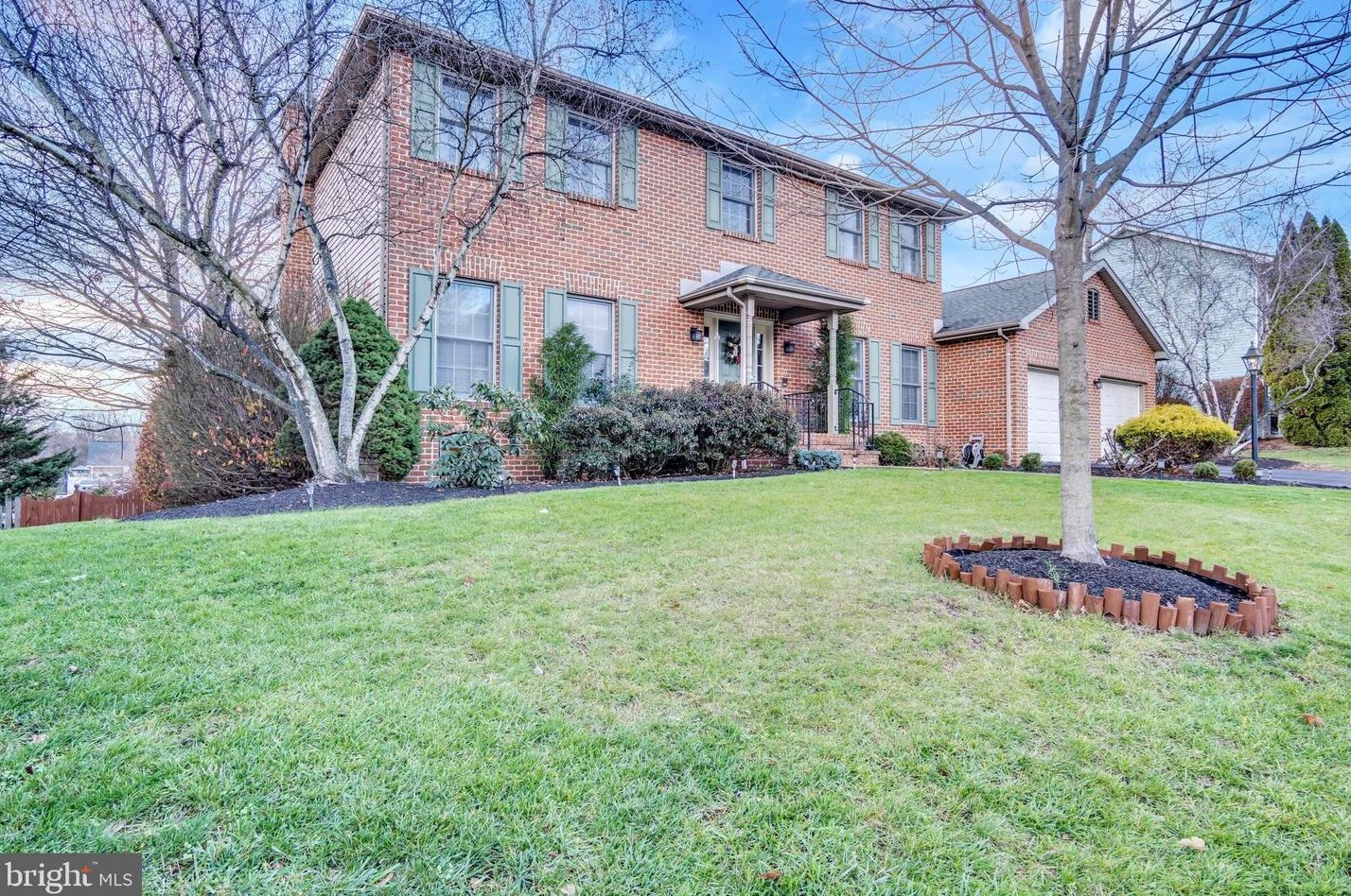 1103 Saffron Dr, Navy Sup Dpt, PA 17050