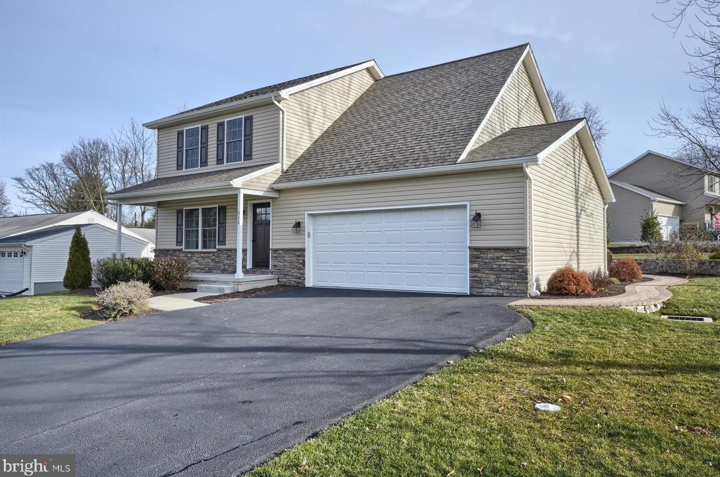 515 Spring Run Dr, Navy Sup Dpt, PA 17055